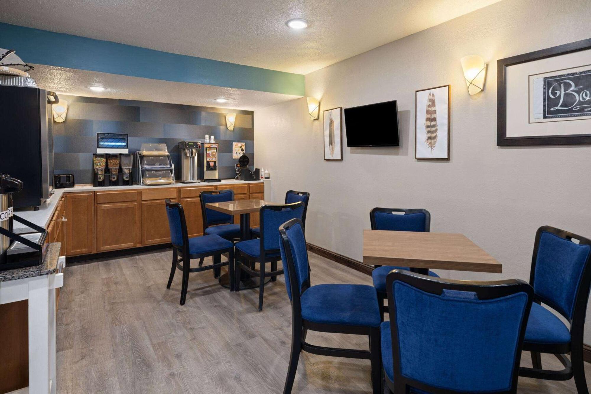 Days Inn & Suites By Wyndham Kokomo Kültér fotó