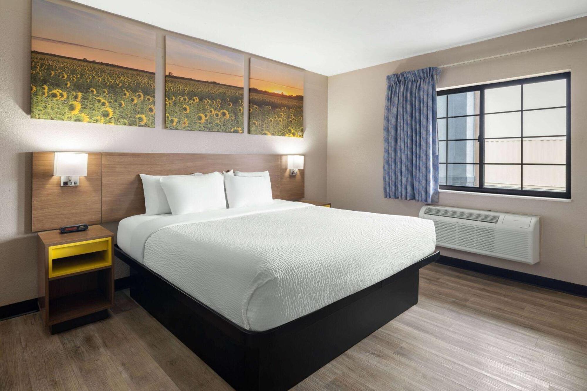 Days Inn & Suites By Wyndham Kokomo Kültér fotó