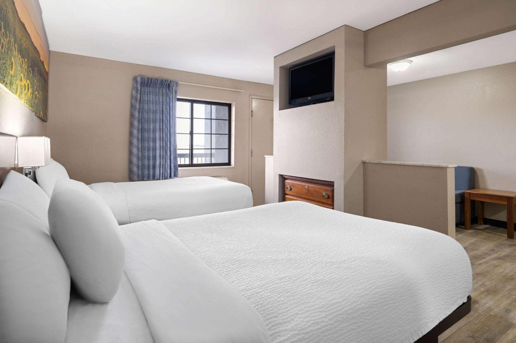 Days Inn & Suites By Wyndham Kokomo Kültér fotó