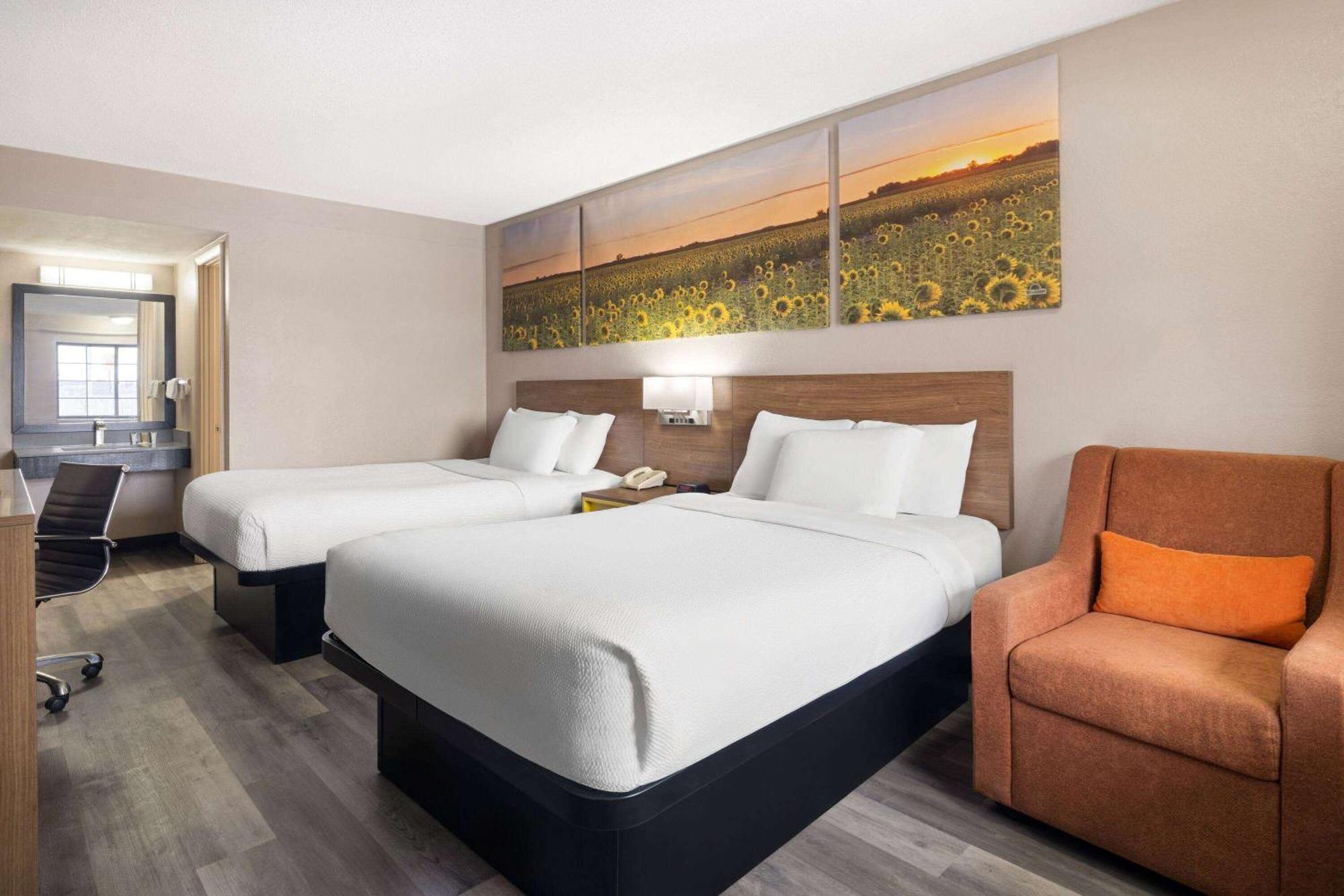 Days Inn & Suites By Wyndham Kokomo Kültér fotó